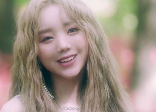 Kei (Lovelyz) muốn đạt được một danh xưng mà chỉ những ngôi sao solo top hàng đầu là IU và Taeyeon mới có