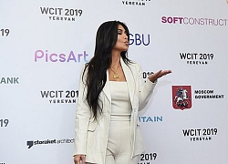 Kim Kardashian nối tóc dài xinh đẹp, ăn vận kín đáo tại sự kiện