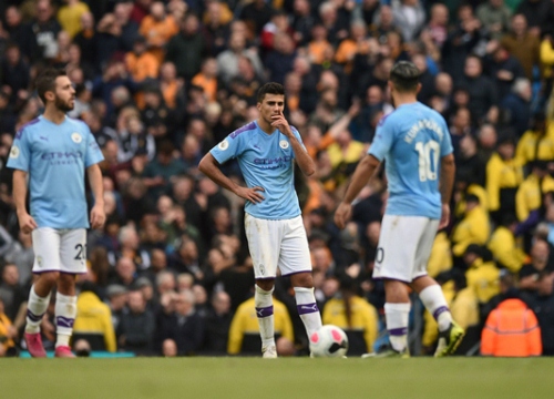 Pep Guardiola, kẻ... làm hỏng bóng đá