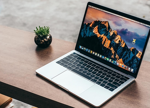 Học sinh, sinh viên có nên mua Macbook?