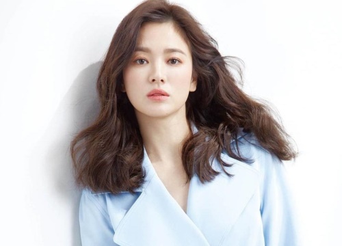 Song Hye Kyo được khen ngợi khi liên tục làm từ thiện