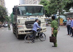 Vụ xe rác đâm tử vong học sinh ở Thanh Xuân : Nghi vấn bỏ lọt tội phạm