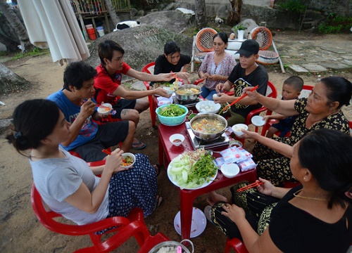 8 lời khuyên giúp bạn hạnh phúc khi ăn uống