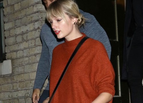 Bị đồn có thai, Taylor Swift diện đầm dáng suông khoe dáng thanh mảnh