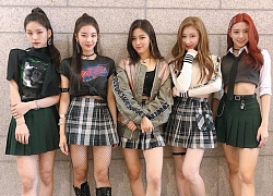 Debut dưới trướng JYP, được gọi là đàn em của TWICE nhưng ITZY sau gần một năm debut nhìn lại chỉ thấy bóng hình... BLACKPINK?