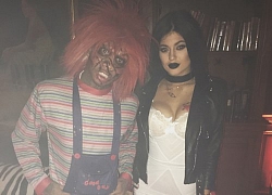 Điểm danh những bộ trang phục Halloween khoe đường cong ngồn ngộn, bỏng mắt của Kylie Jenner