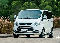 Ford Tourneo 2019 giá 999 triệu đồng: Cạnh tranh mạnh với Kia Sedona