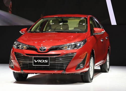 Giá lăn bánh tầm 600 triệu, mua xe nào: Accent, Mazda2, Vios hay Ertiga?