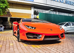 Lamborghini Huracan 13 tỷ chính hãng bán ở vỉa hè Hà Nội