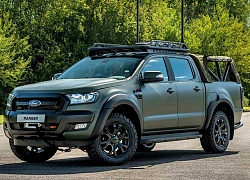 Ford Ranger Bi-Turbo độ phong cách quân sự, trang bị súng máy tấn công