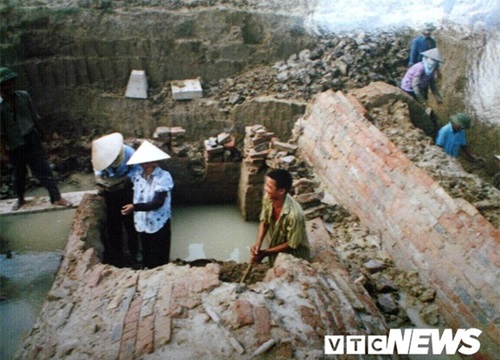 Lạc vào những ngôi mộ cổ khổng lồ như cung điện trong lòng đất ở Hải Dương