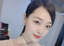 Nhìn lại loạt khoảnh khắc thời trang, beauty thần thánh của Sulli lại càng thương mỹ nhân có 1 không 2 này