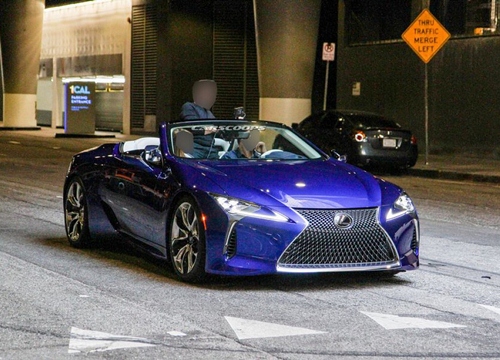 Phát hiện Lexus LC Convertible 2020 trong buổi chụp hình quảng cáo trên phố