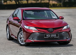 Toyota Camry 2019 'đè bẹp' Mazda 6, Kia Optima trong tháng 9/2019