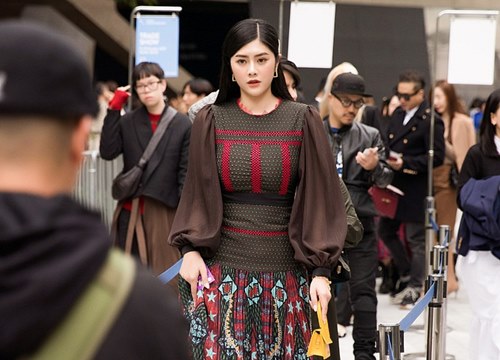 Huỳnh Tiên dự show của nhà mốt nổi tiếng ở Seoul Fashion Week