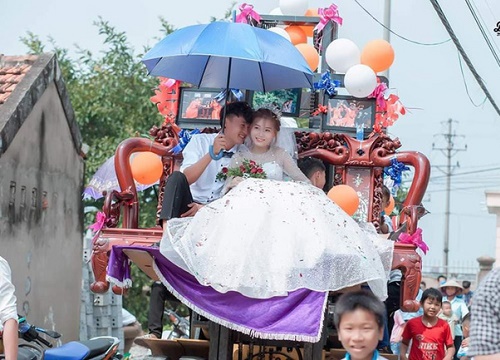 Màn rước dâu sáng tạo cực đỉnh khiến cả phố ai cũng phải ngoái nhìn vì độ "bá đạo" của cô dâu chú rể