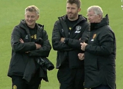 Sir Alex tới sân tập, ra tay giúp M.U trước đại chiến