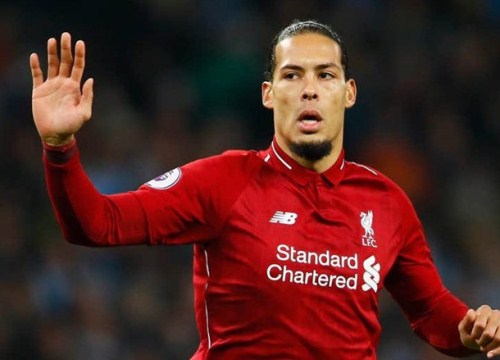 Van Dijk không phủ nhận mẹ là người gốc Trung Quốc