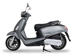 Xe ga giống Vespa, phanh ABS, giá 56,99 triệu tại Việt Nam