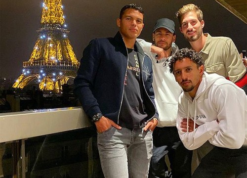 Neymar không mở được cửa siêu xe