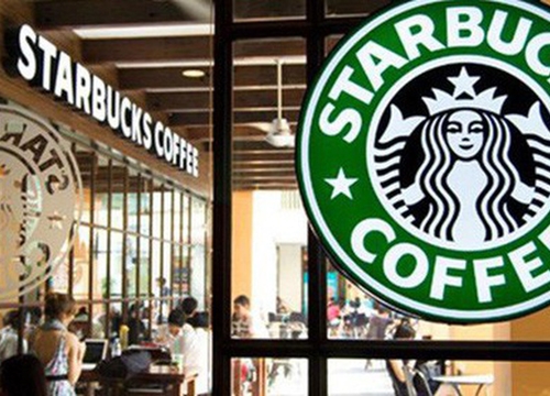 Sau sự cố nước dính dầu thải, các cửa hàng của Starbucks đồng loạt mở cửa trở lại