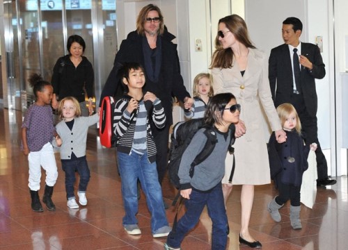 Angelina Jolie không muốn trao quyền nuôi con cho Brad Pitt