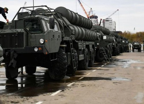 Báo chí gọi hệ thống tên lửa phòng không S-400 là vũ khí đáng gờm và nguy hiểm