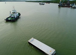 Hàng trăm tấn dầu từ tàu chìm ở Cần Giờ được gom thế nào?