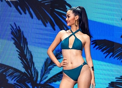 HOT showbiz: "Bỏng mắt" ngắm Á hậu Kiều Loan, Thủy Tiên mặc bikini gợi cảm