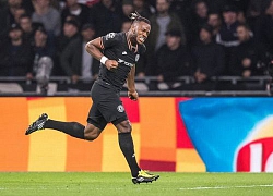 "Kép phụ" Batshuayi tỏa sáng đưa Chelsea vượt qua Ajax