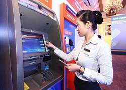 Miễn phí chuyển tiền, rút tiền ATM: Lợi nhiều đường