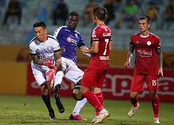 Chuyện trọng tài V-League và chuyện về công nghệ VAR trên sân cỏ nội