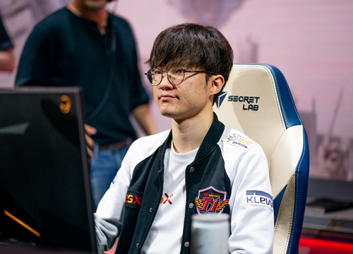 LMHT: SKT tiến vào Bán kết CKTG 2019, Faker lại lập kỷ lục