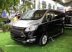 Những chiếc Ford Tourneo bản đặc biệt chào hàng nhà giàu Việt, giá cao nhất gần 2 tỷ đồng