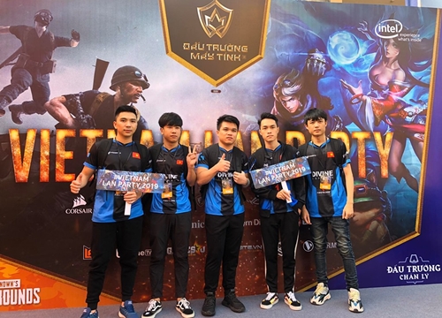 PUBG: Divine 'chốt' đội hình bốn người, hướng tới ngôi vô địch PGC 2019