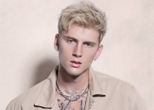 Machine Gun Kelly trở lại với hình ảnh đầy ám ảnh trong MV "Glass House"