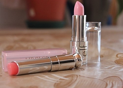 Trót mê thỏi Dior Addict Lip Glow mà đang rỗng ví thì tham khảo ngay bản dupe đến từ E.L.F nhé