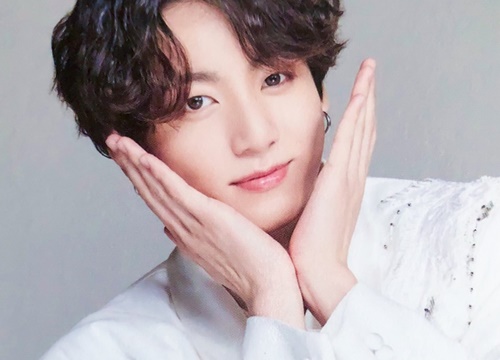 Fan 'đứng ngồi không yên' hóng sản phẩm solo và đây là cập nhật mới nhất của Jungkook (BTS)