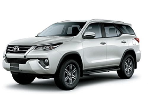 "Hàng nóng" Toyota Fortuner giảm giá mạnh đầu tháng 10