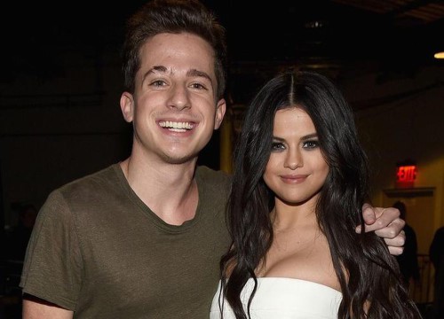 Náo loạn tin Charlie Puth thừa nhận bị Selena Gomez lợi dụng và rủ qua đêm, ngọn nguồn được tiết lộ trong hit "Attention"?