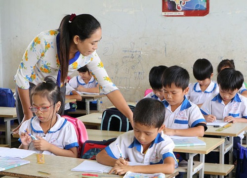 Vì sao nhiều giáo viên không vui trước thông tin khai tử chứng chỉ ngoại ngữ?