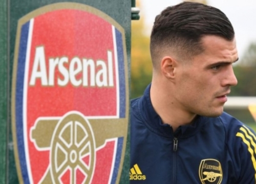 Bellerin đăng đàn, phá vỡ im lặng về việc Emery tước băng thủ quân của Xhaka