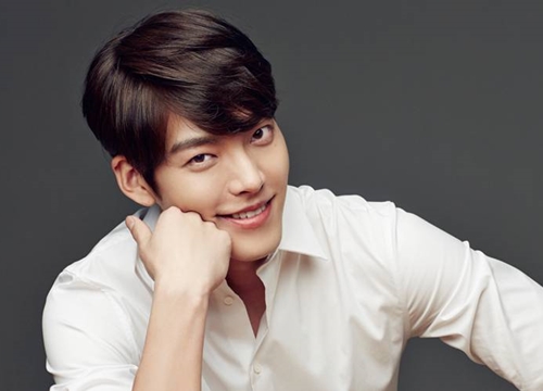 Kim Woo Bin tái xuất sau 2 năm trị ung thư