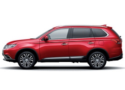 Mitsubishi giảm giá mạnh với hàng loạt xe, tặng quà &#8216;khủng&#8217;