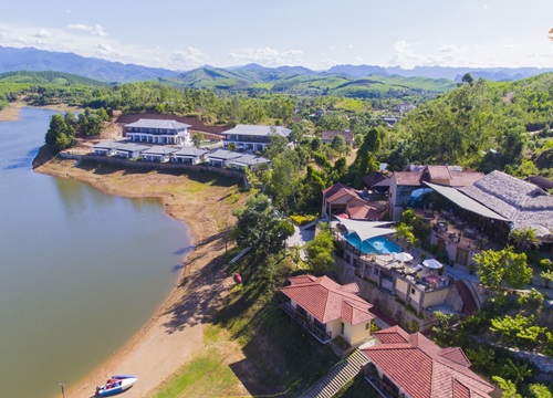 Phong Nha Lake House Không gian yên bình bên cửa ngõ Di sản