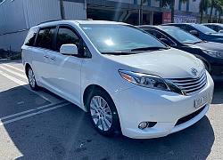 Toyota Sienna Limited giá trên 3 tỉ đồng sau 4 năm sử dụng