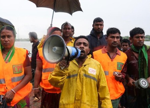 Bangladesh sơ tán 2 triệu người tránh bão Bulbul