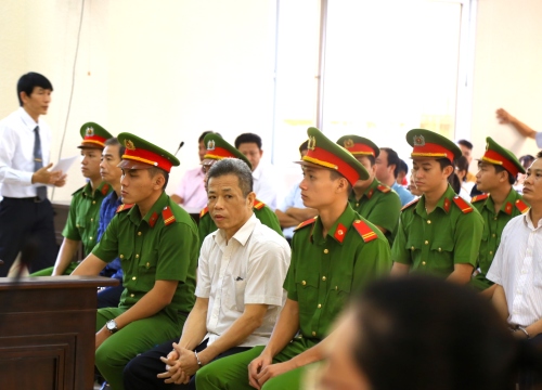 Bình Dương bác tin cựu Bí thư Bến Cát vào tù vì "thanh trừng nội bộ"