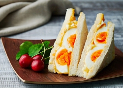 Cuối tuần tự tay làm sandwich trứng ngon lạ miệng