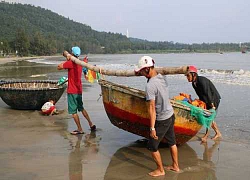 Đà Nẵng "chạy đua" với bão số 6